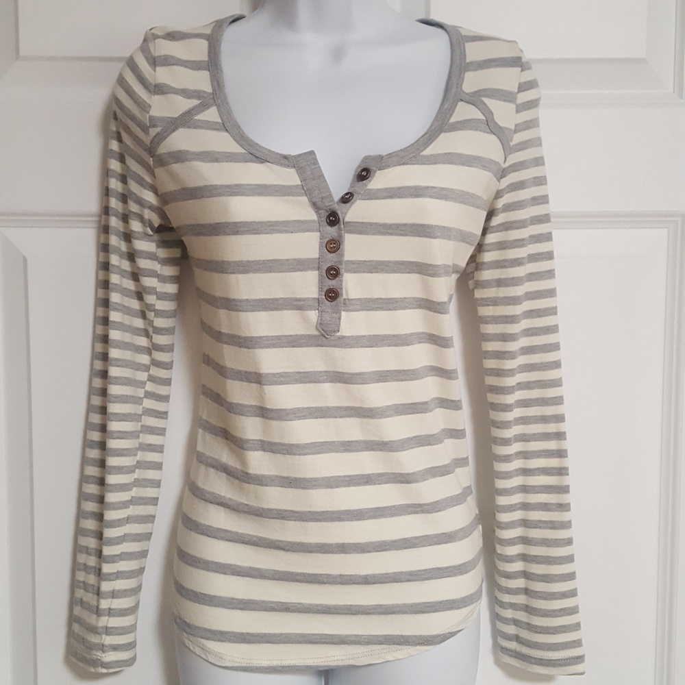 Belle Du Jour Womens (Juniors)Large Contrasting Stripes Button Long Sleeve Shirt